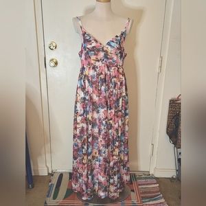 NWT Torrid Beautiful Watercolor Soft Mesh Pleated Maxi